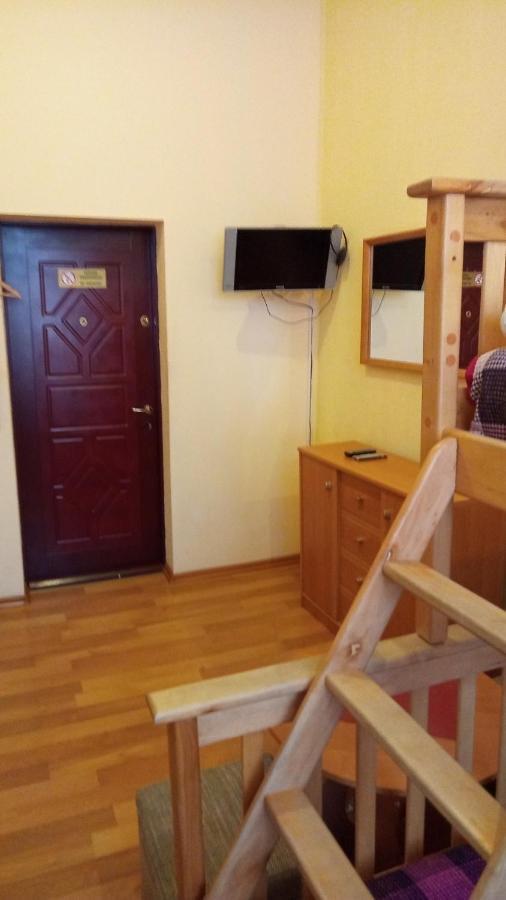 Vishnya Hostel Дніпро Екстер'єр фото
