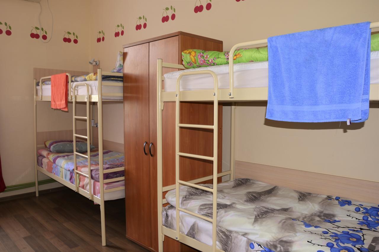 Vishnya Hostel Дніпро Екстер'єр фото