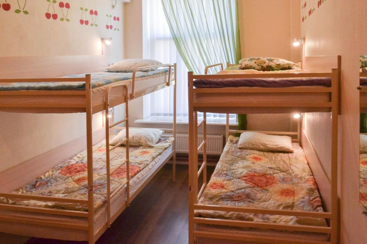 Vishnya Hostel Дніпро Екстер'єр фото