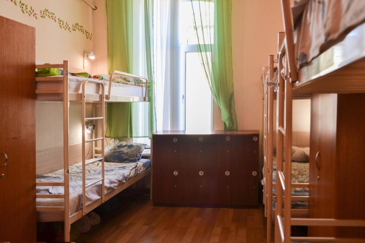Vishnya Hostel Дніпро Екстер'єр фото